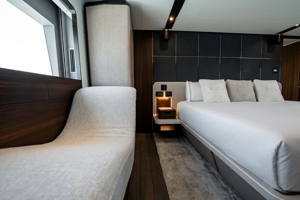 82ft Astondoa Yacht For Sale