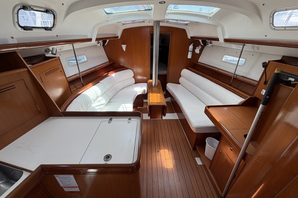 Amore 34ft Beneteau Yacht For Sale