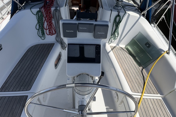 Amore 34ft Beneteau Yacht For Sale
