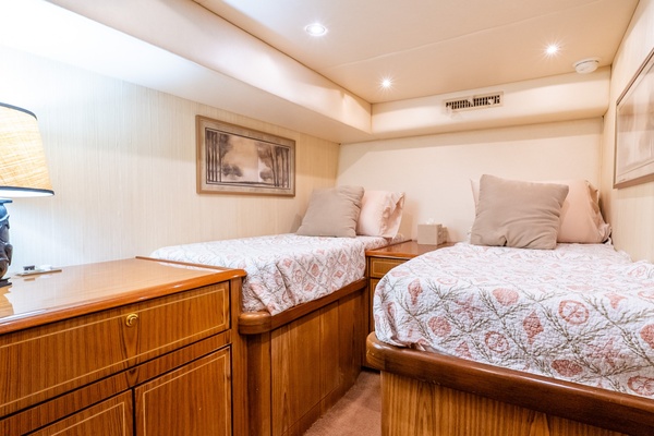 54ft Ocean Yachts Yacht For Sale