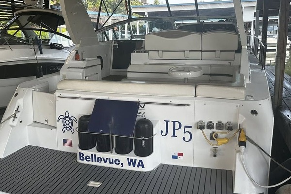 JP5 40ft Carver Yacht For Sale