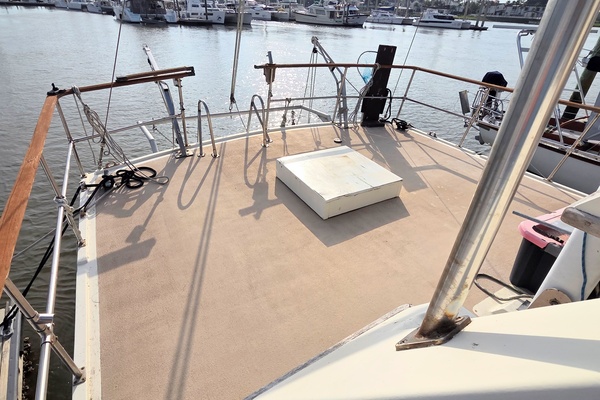 Stella Maris 39ft C  amp  L Yacht For Sale