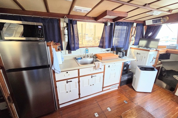 Stella Maris 39ft C  amp  L Yacht For Sale
