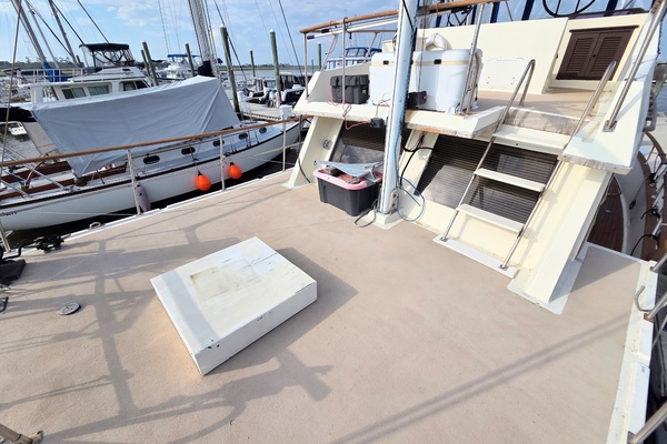 Stella Maris 39ft C  amp  L Yacht For Sale