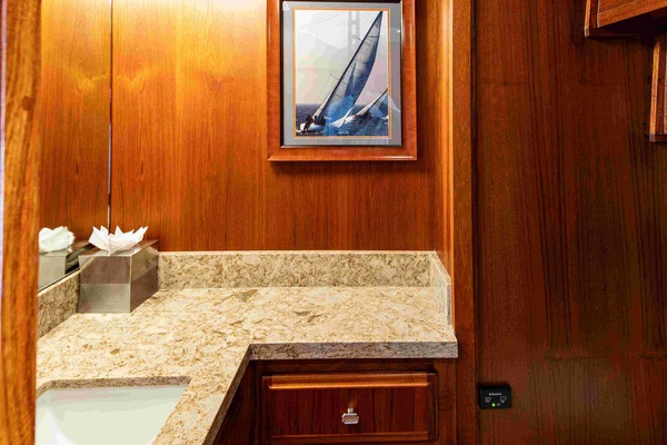 Sapphire Sea II 87ft Offshore Yachts Yacht For Sale