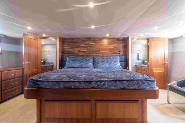 Sapphire Sea II 87ft Offshore Yachts Yacht For Sale