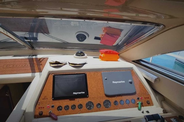 57ft Ferretti Yachts Yacht For Sale