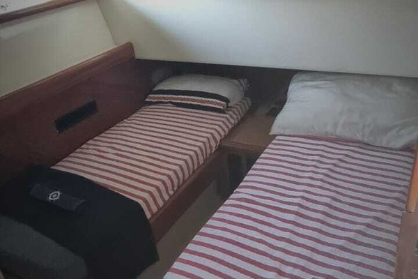 57ft Ferretti Yachts Yacht For Sale