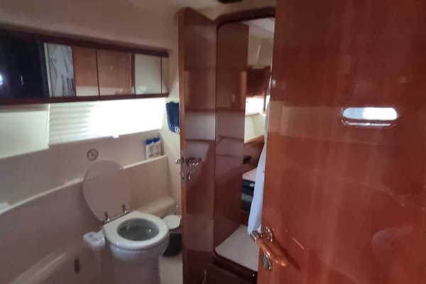 57ft Ferretti Yachts Yacht For Sale