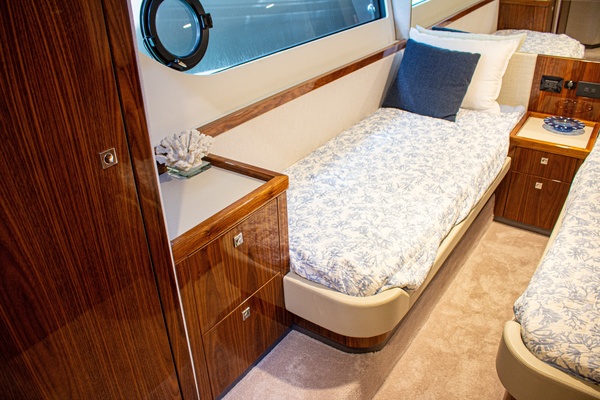Legacy G2 46ft Riviera Yacht For Sale