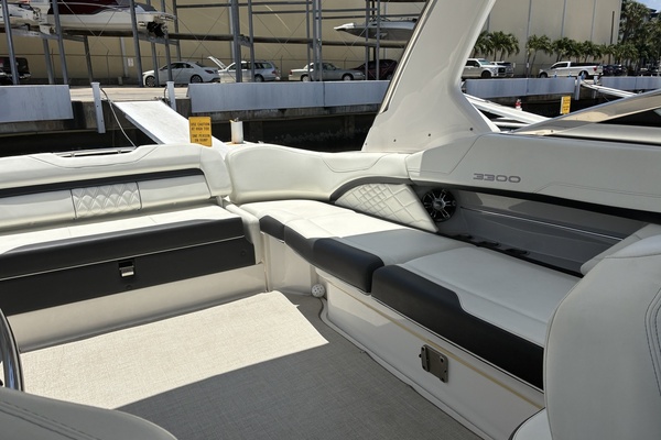 34ft Regal Yacht For Sale