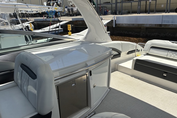 34ft Regal Yacht For Sale