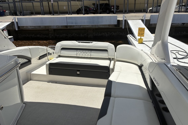 34ft Regal Yacht For Sale