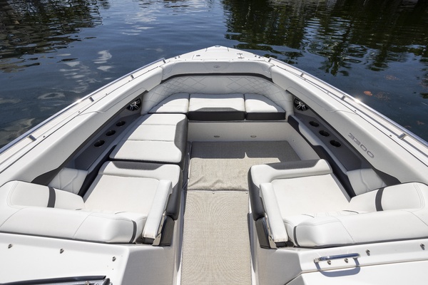 34ft Regal Yacht For Sale