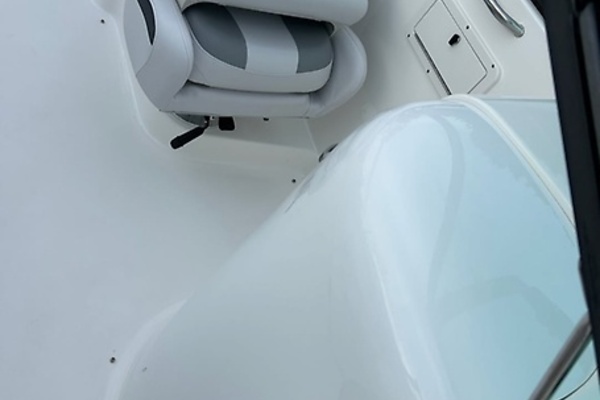24ft NauticStar Yacht For Sale
