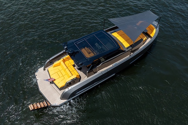 21 SUMMER 45ft Vanquish Yachts Yacht For Sale