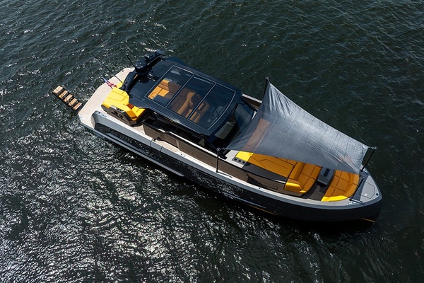 21 SUMMER 45ft Vanquish Yachts Yacht For Sale
