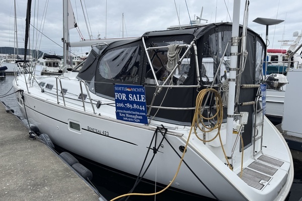 Photo of the 2004 Beneteau 423 "Vesper"