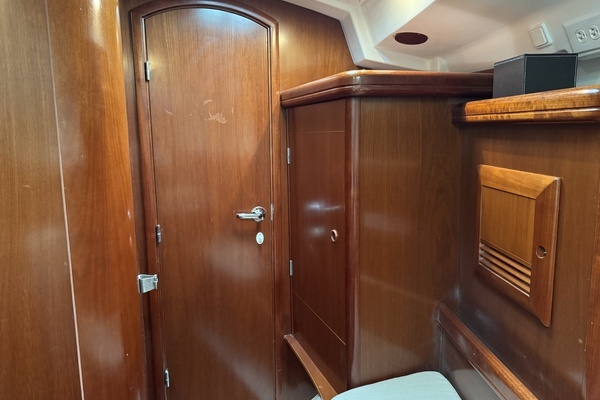 Beneteau 423 Yacht For Sale