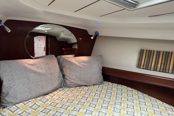 Vesper 42ft Beneteau Yacht For Sale