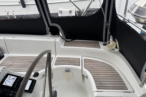 Beneteau 423 Yacht For Sale