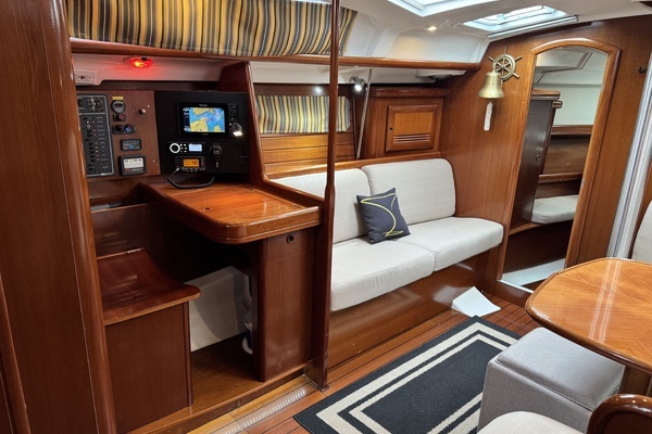 Beneteau 423 Yacht For Sale