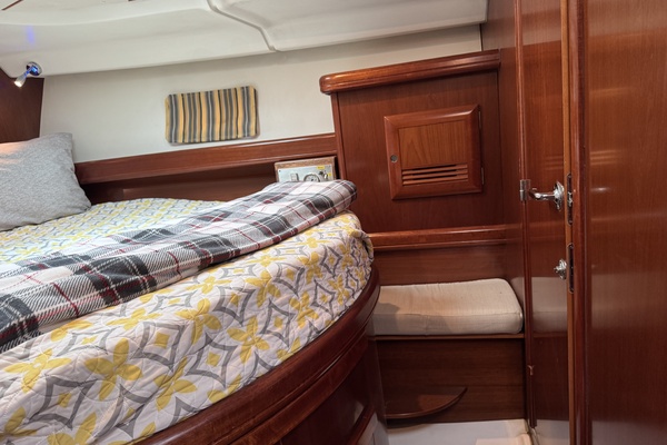 Vesper 42ft Beneteau Yacht For Sale