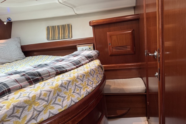Beneteau 423 Yacht For Sale