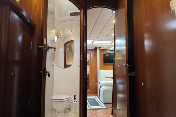 Beneteau 423 Yacht For Sale