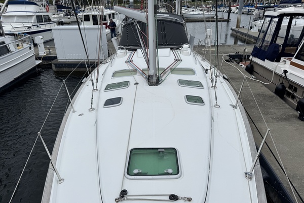 Vesper 42ft Beneteau Yacht For Sale