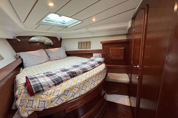 Beneteau 423 Yacht For Sale