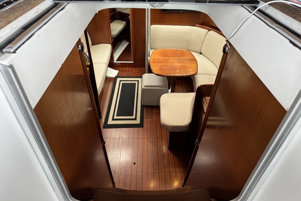 Vesper 42ft Beneteau Yacht For Sale