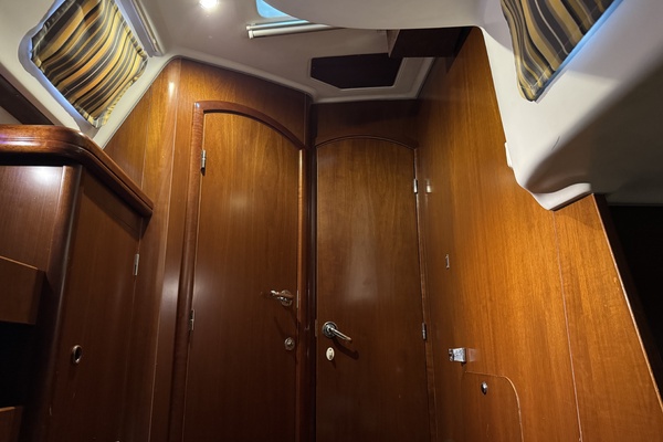 Vesper 42ft Beneteau Yacht For Sale