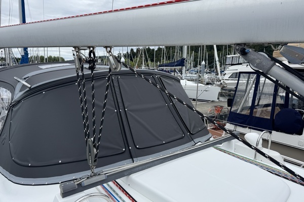 Beneteau 423 Yacht For Sale