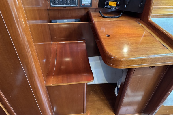 Vesper 42ft Beneteau Yacht For Sale