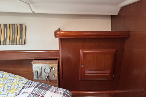 Vesper 42ft Beneteau Yacht For Sale