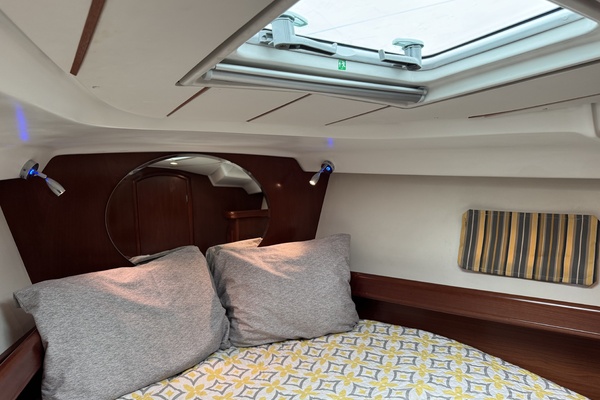 Vesper 42ft Beneteau Yacht For Sale