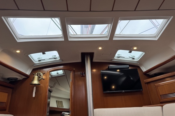 Beneteau 423 Yacht For Sale