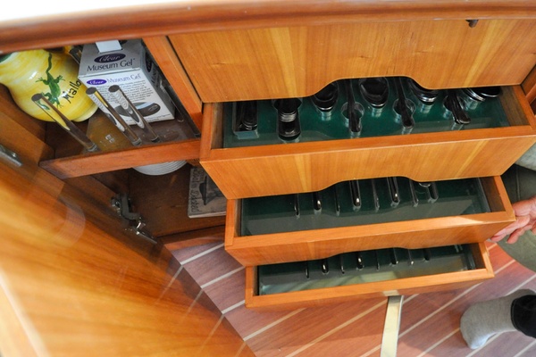 Calmati 54ft Azimut Yacht For Sale
