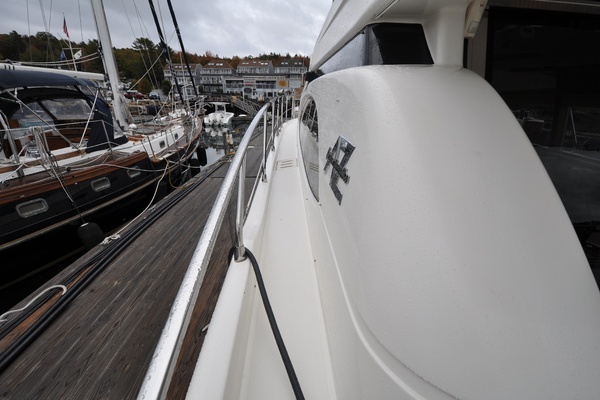 1996 Azimut 54