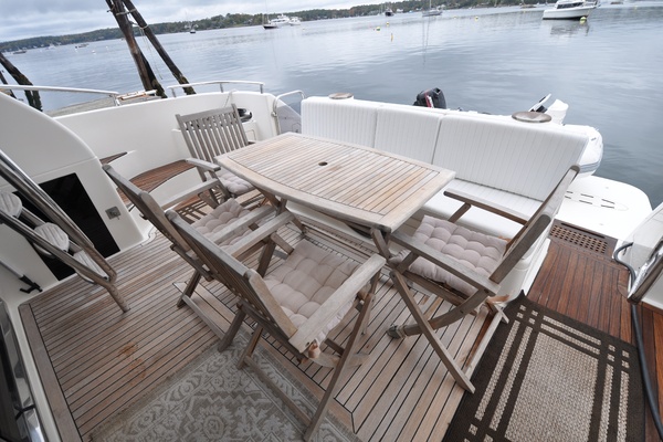 Calmati 54ft Azimut Yacht For Sale