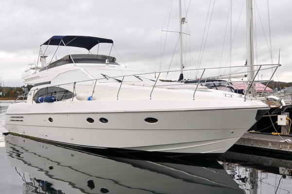 Calmati 54ft Azimut Yacht For Sale