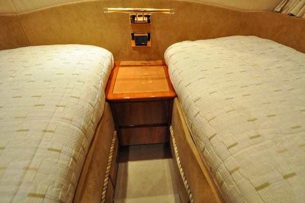 1996 Azimut 54