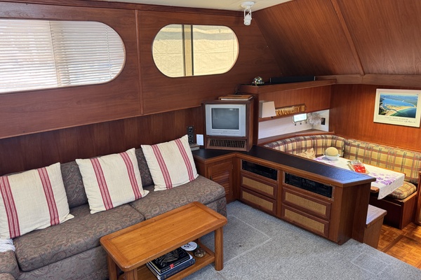Fortunate Son 44ft Viking Yacht For Sale