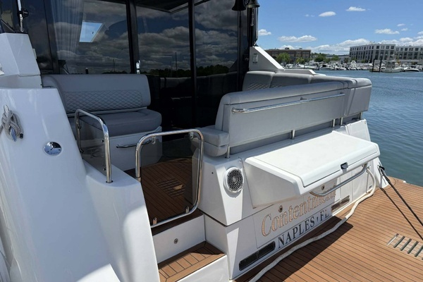 2018 Sea Ray 40