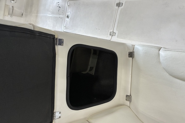 25ft Regal Yacht For Sale