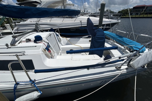 DRAGON FLY 28ft Catalina Yacht For Sale