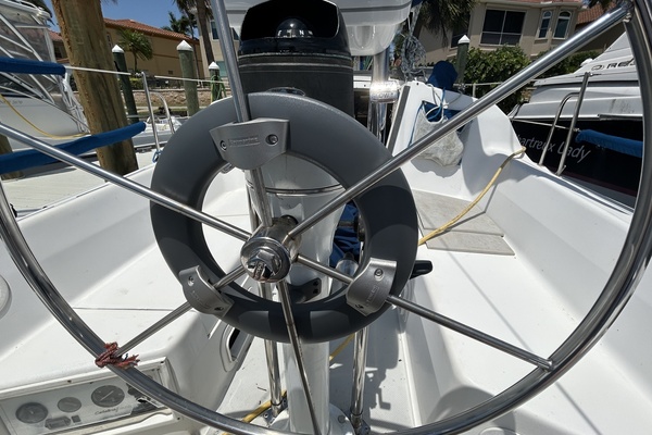 DRAGON FLY 28ft Catalina Yacht For Sale