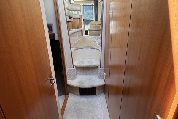 2004 Meridian 41