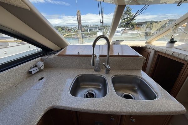 2004 Meridian 41